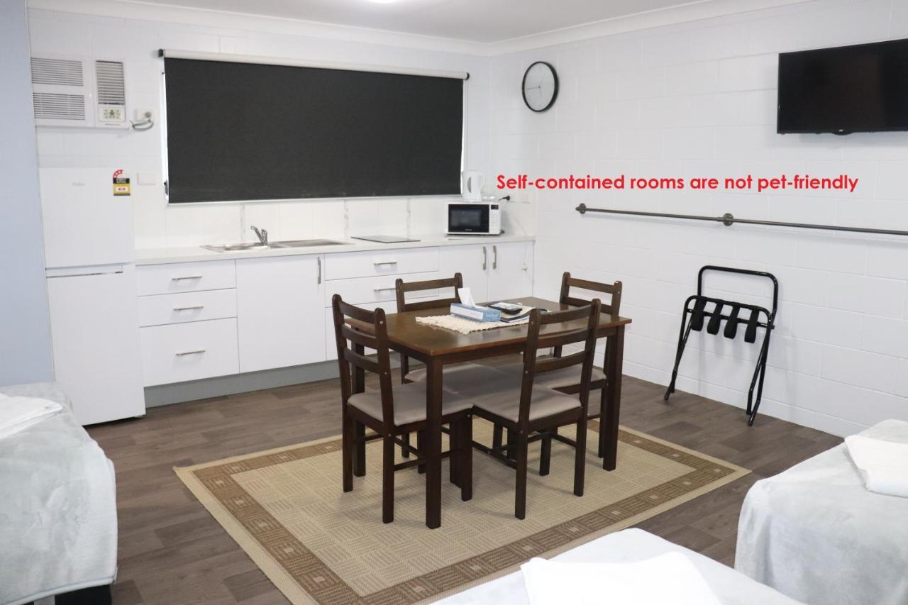 Spanish Lace Motor Inn Τάουνσβιλ Εξωτερικό φωτογραφία