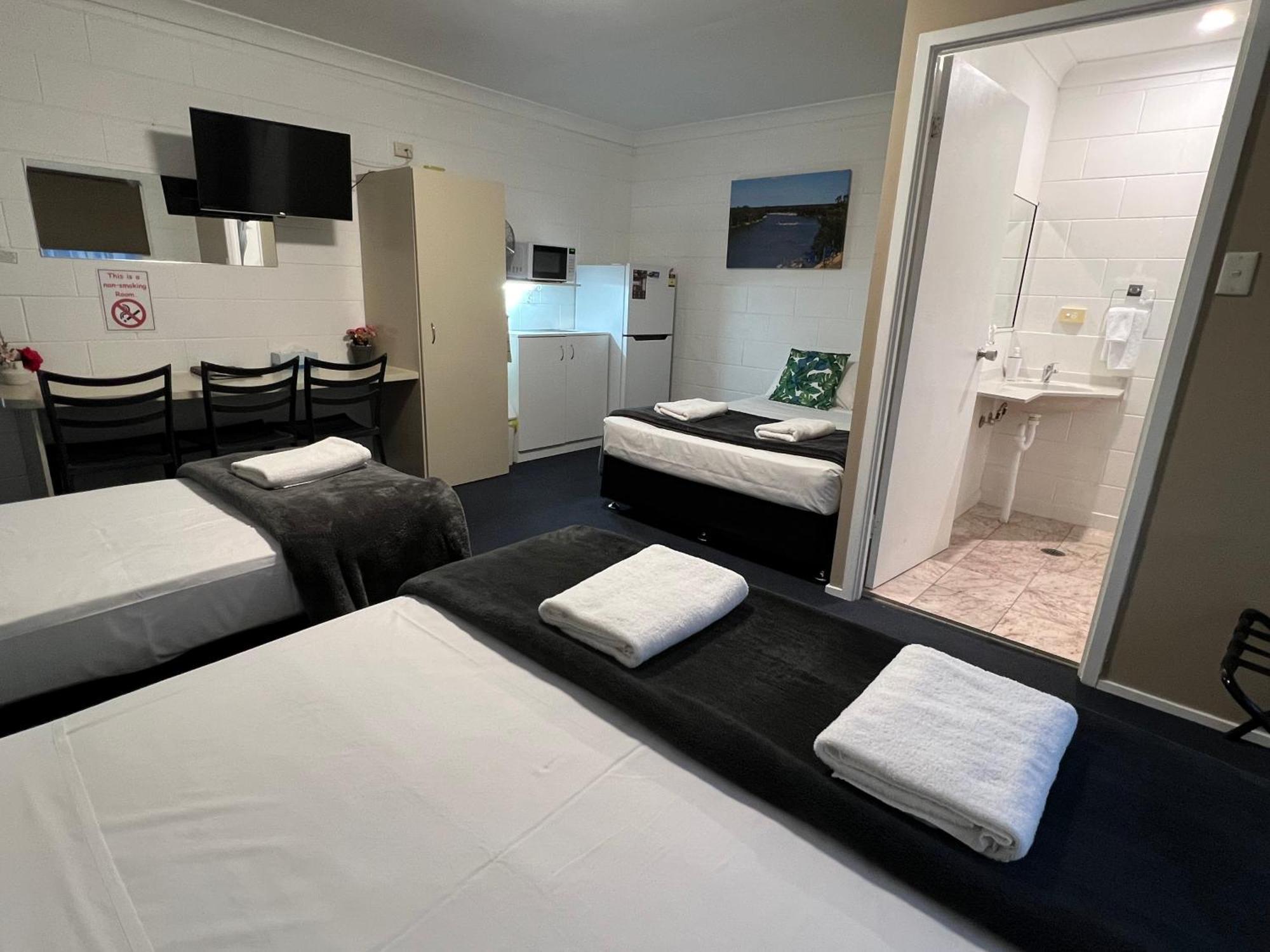 Spanish Lace Motor Inn Τάουνσβιλ Εξωτερικό φωτογραφία